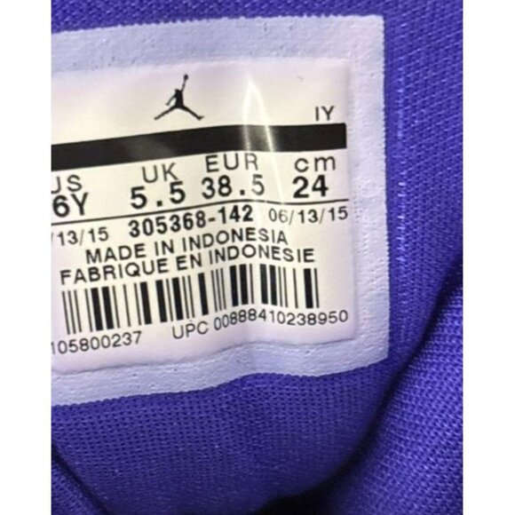 Air Jordan Retro 8 Three Peat Boy's Size 6Y - Picture 5 of 6